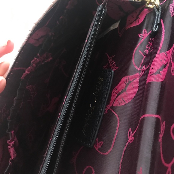 HUGE SALE🎉Crossbody betsey Johnson bag - Picture 3 of 5